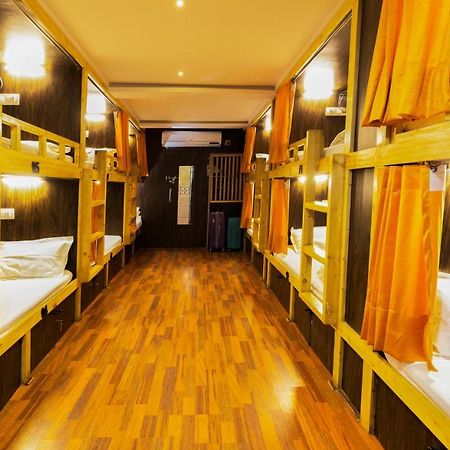 Sunrise Dormitory Hostelムンバイ エクステリア 写真